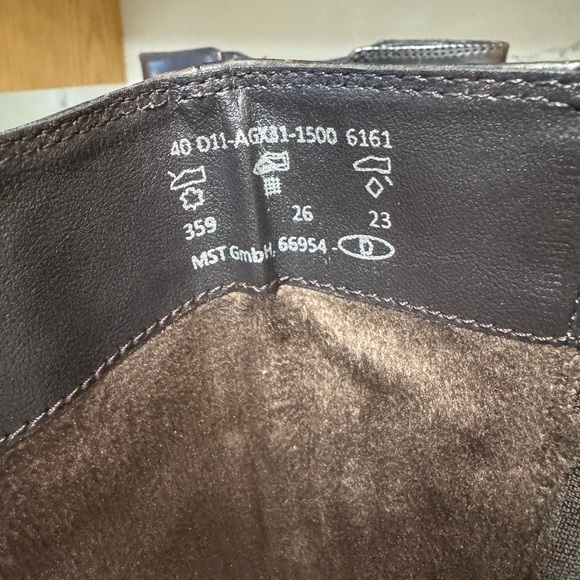 Leather Bugatti boots - Picture 9 of 16